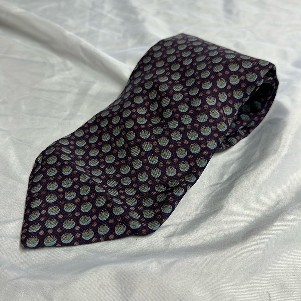 Calvin Klein men’s polka dot business tie
